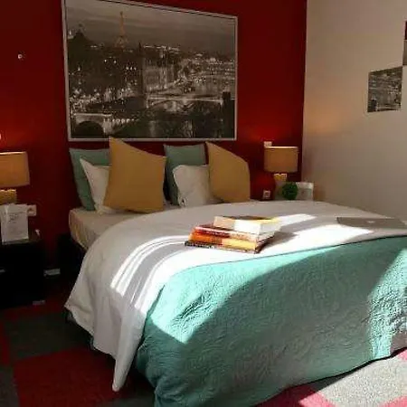 クレールフォンテーヌ ホテル