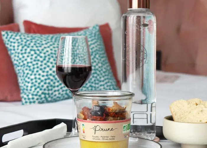 ホテル クレールフォンテーヌ 3*