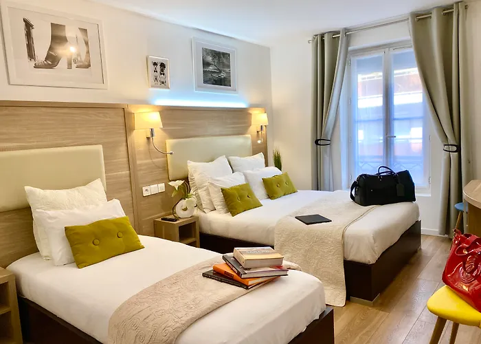 クレールフォンテーヌ ホテル パリ