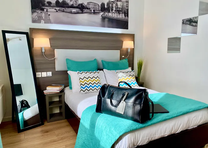 クレールフォンテーヌ ホテル