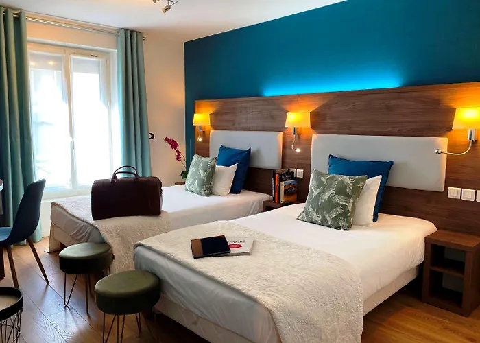 ホテル クレールフォンテーヌ パリ