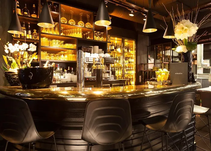 クレールフォンテーヌ ホテル