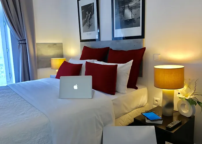 クレールフォンテーヌ ホテル 3*