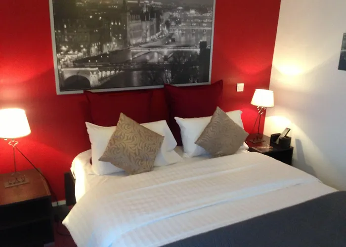 クレールフォンテーヌ 3*