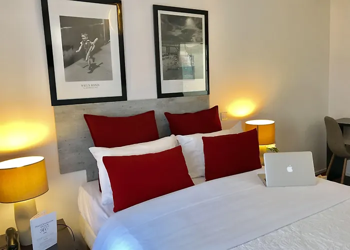 ホテル クレールフォンテーヌ 3*