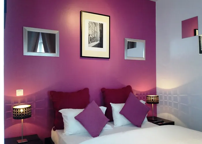 ホテル クレールフォンテーヌ パリ