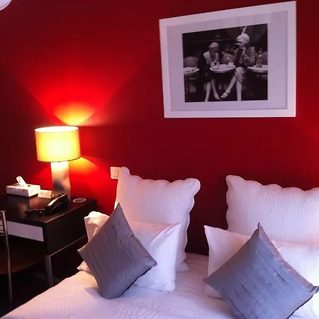 Clairefontaine מלון